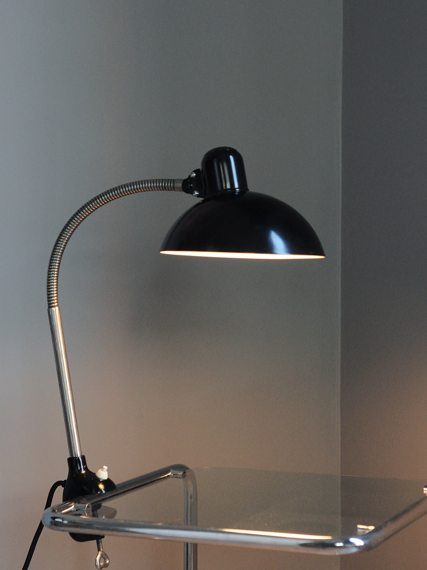 Kaiser Idell Model 6740 Bauhaus Lamp – detay görünümü 5