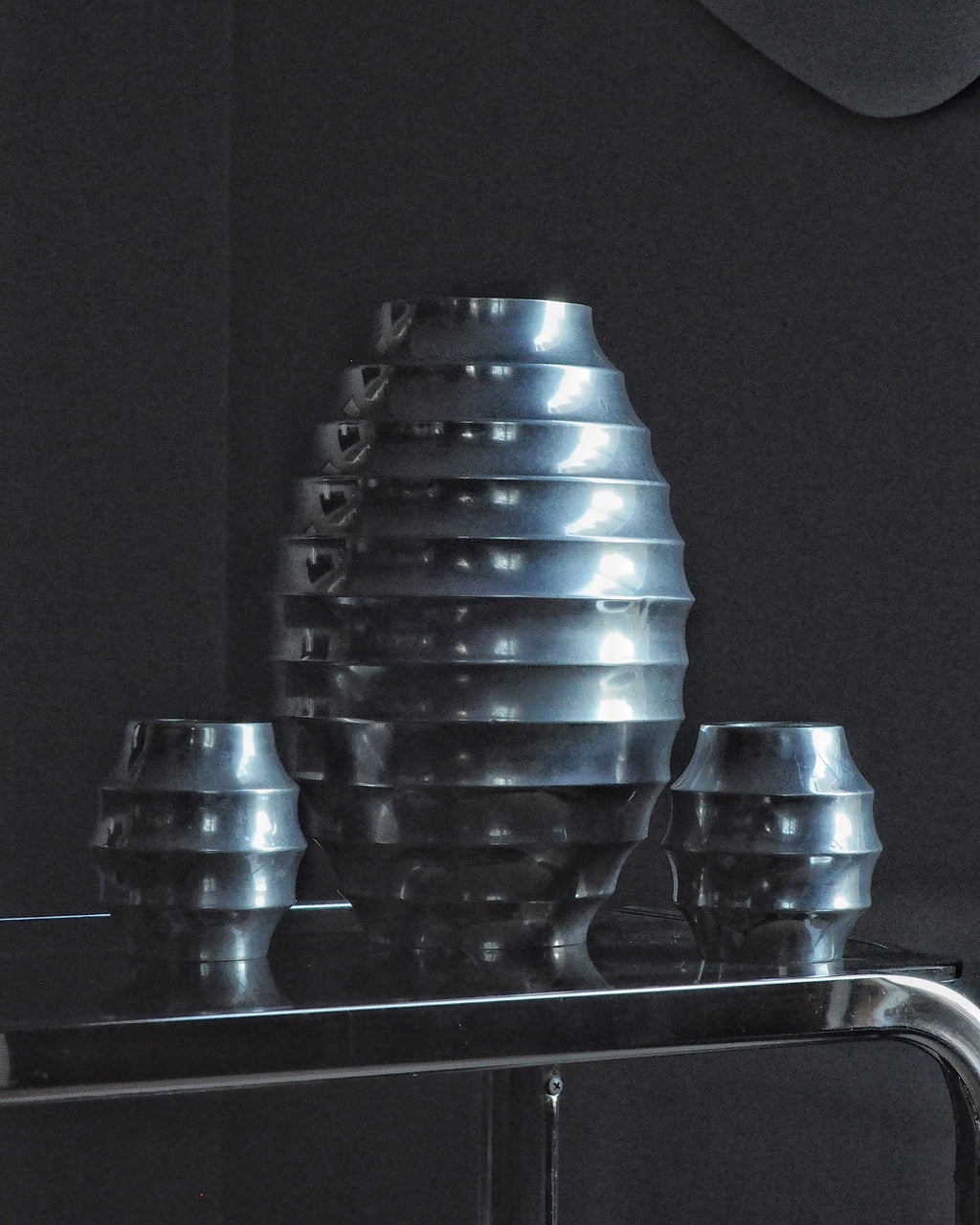 2000'ler Döküm Alüminyum Vazo ve Tealight Mumluk Seti – 3 Parça