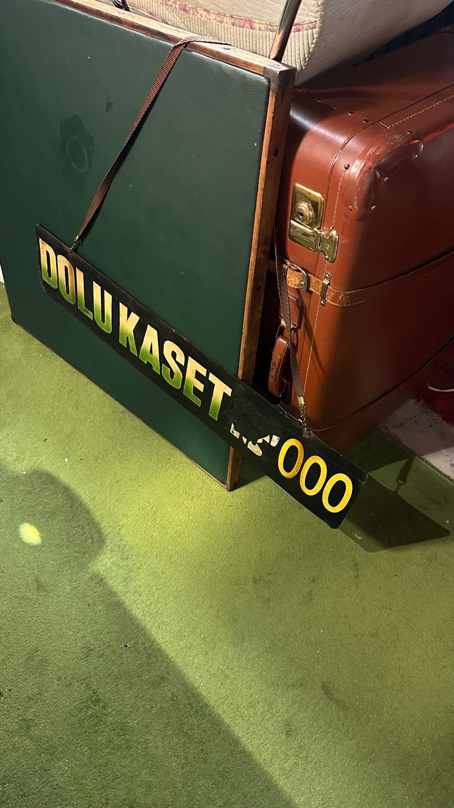 Dolu Kaset Reklam Tabelası