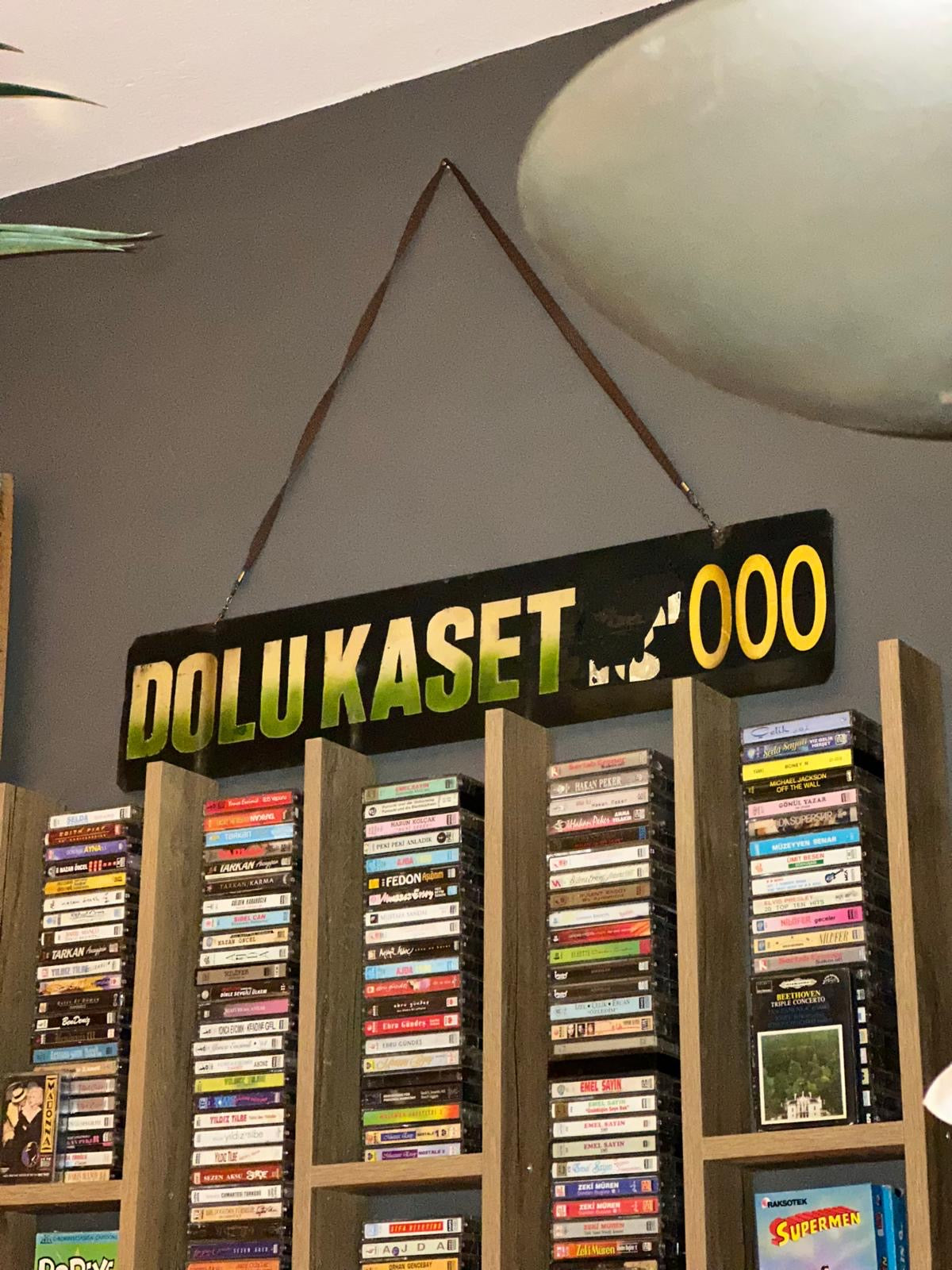 Dolu Kaset Reklam Tabelası