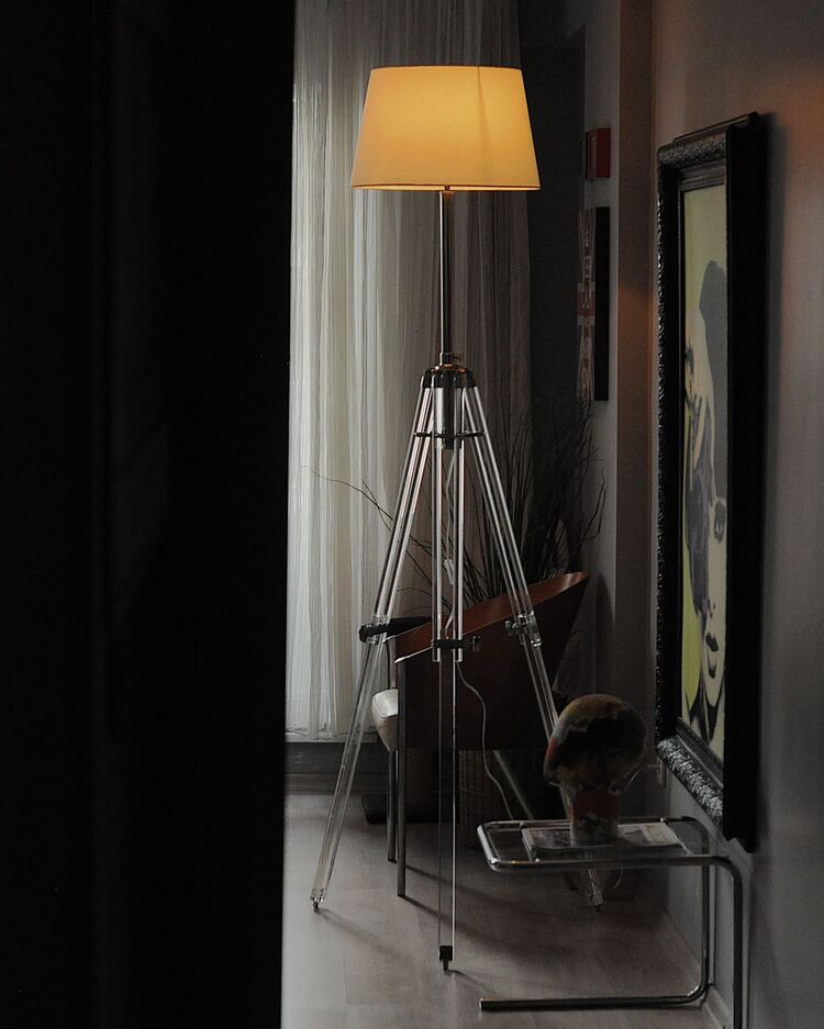 Eichholtz Lucite Tripod Lambader