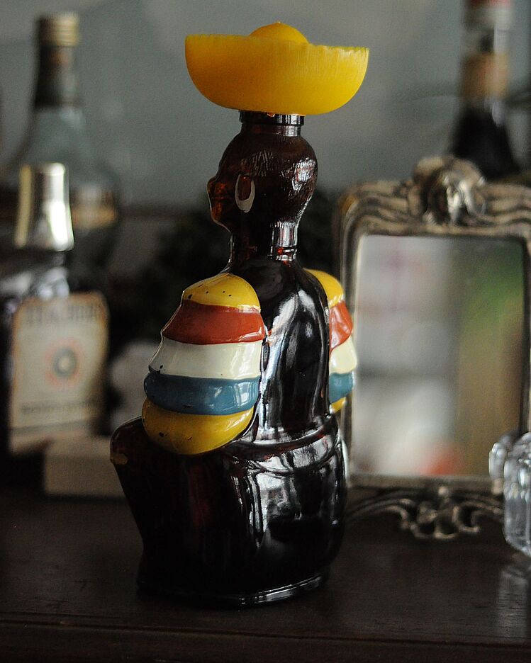 Vintage İçki Şişesi